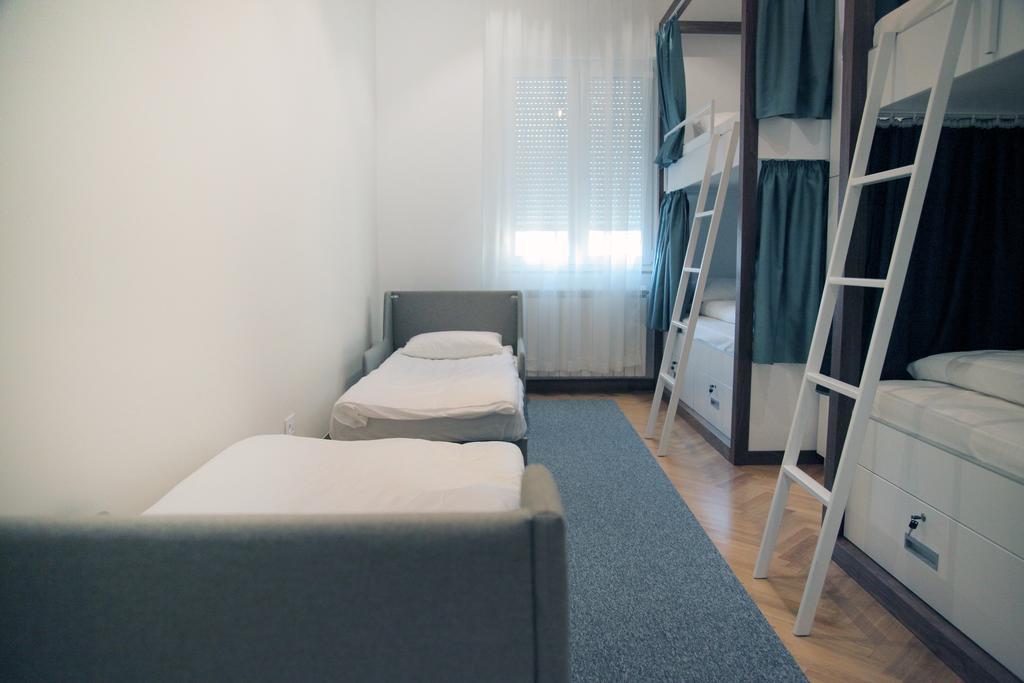 Hostel Karavan Inn Belgrád Szoba fotó