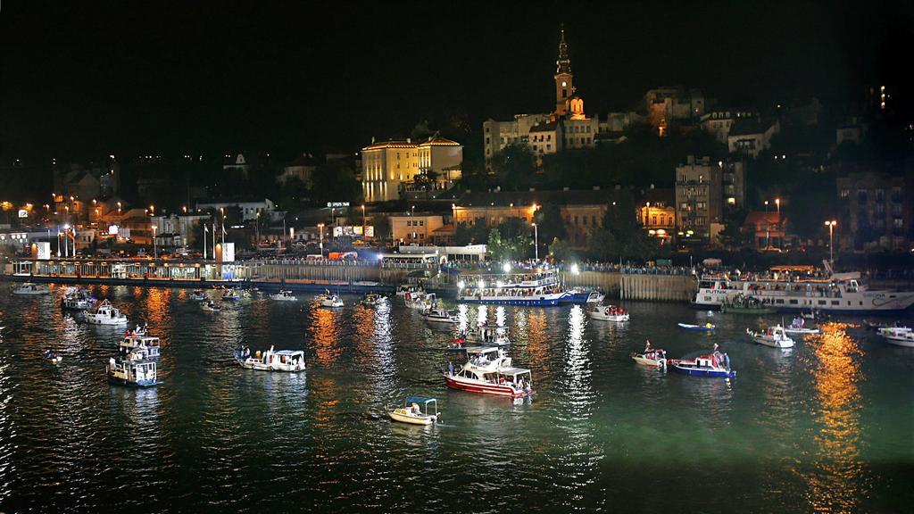 Hostel Karavan Inn Belgrád Kültér fotó